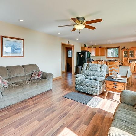 Kentucky Lake Getaway With Lookout Deck, Water View! New Concord Εξωτερικό φωτογραφία