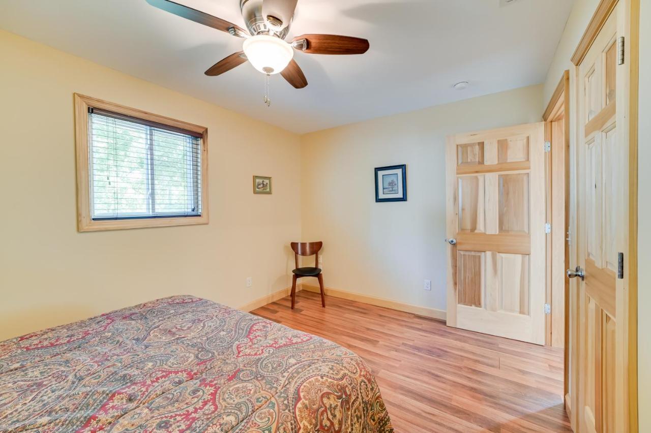 Kentucky Lake Getaway With Lookout Deck, Water View! New Concord Εξωτερικό φωτογραφία